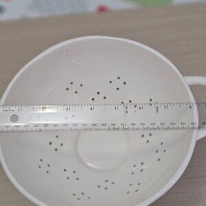 Rae Dunn DRAIN Colander